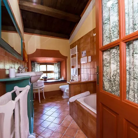 Castello Di Bed & Breakfast 4*