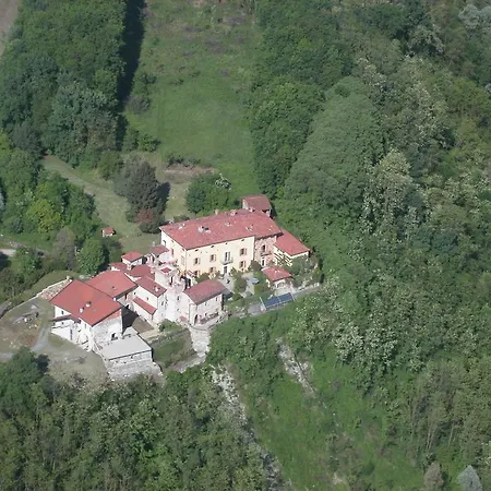 Alojamento de Acomodação e Pequeno-almoço Castello Di Strambinello