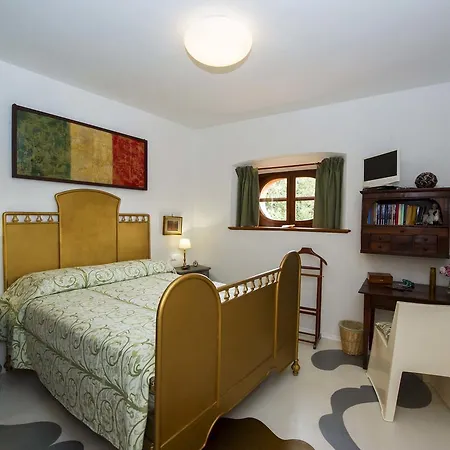 Bed & Breakfast Castello Di Strambinello