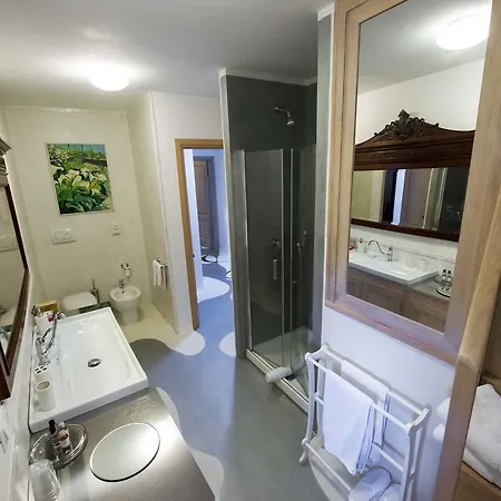 Castello Di Bed & Breakfast Strambinello