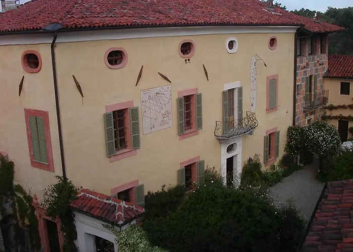 Castello Di Frühstückspension Strambinello